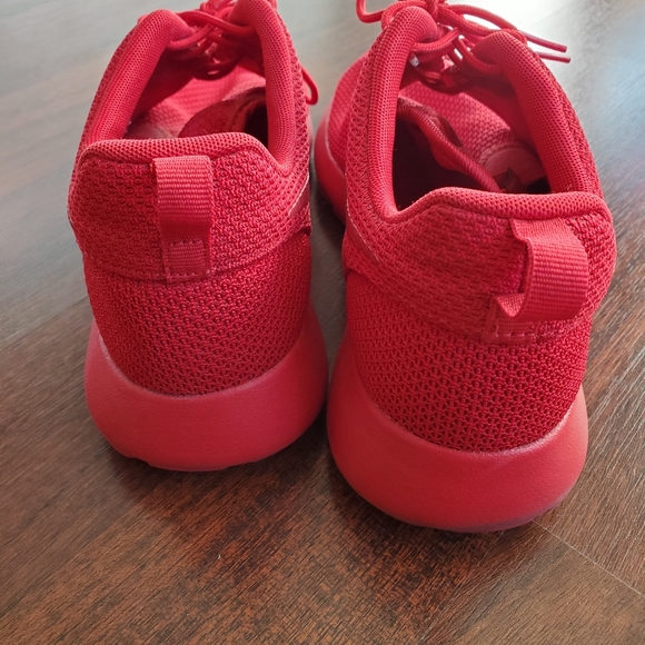 Nike Roshe Run - Picture 4 of 7